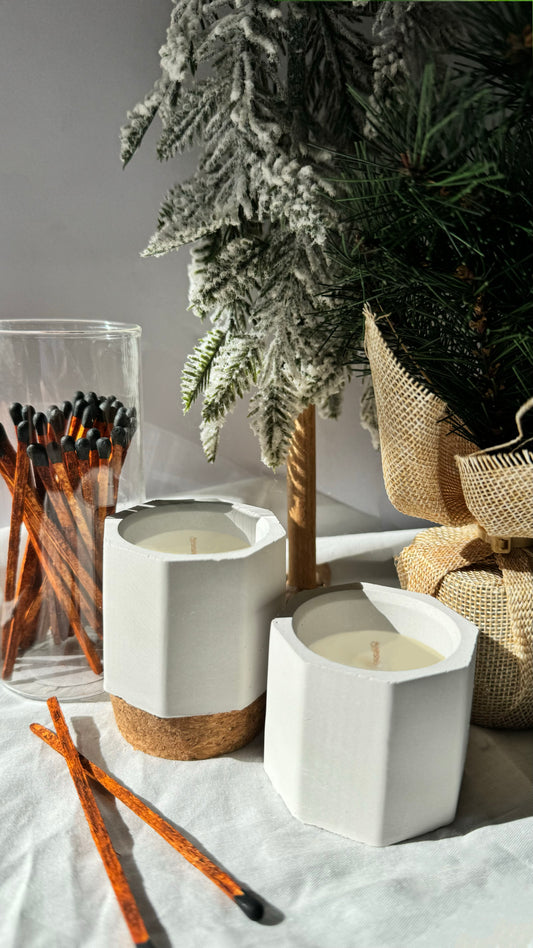 Noche Buena - 1.5oz ‘Hexagon’ Concrete Candle(s)